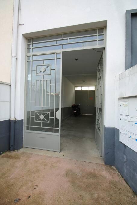 Escale-Marne Fr - 202 - Free Parking - Free Luggage Storage - All Equipped - Linen Included - Washing Machine - 10Mn Walk Metro 8 - Rer A - Panoramic View - From 1 To 14 Guests ميزو الفورْ المظهر الخارجي الصورة