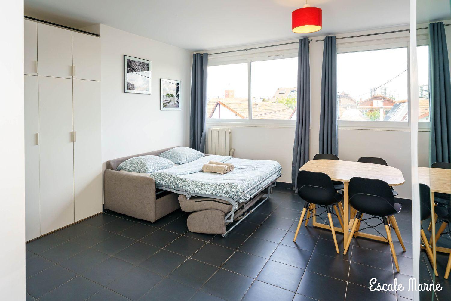 Escale-Marne Fr - 202 - Free Parking - Free Luggage Storage - All Equipped - Linen Included - Washing Machine - 10Mn Walk Metro 8 - Rer A - Panoramic View - From 1 To 14 Guests ميزو الفورْ الغرفة الصورة