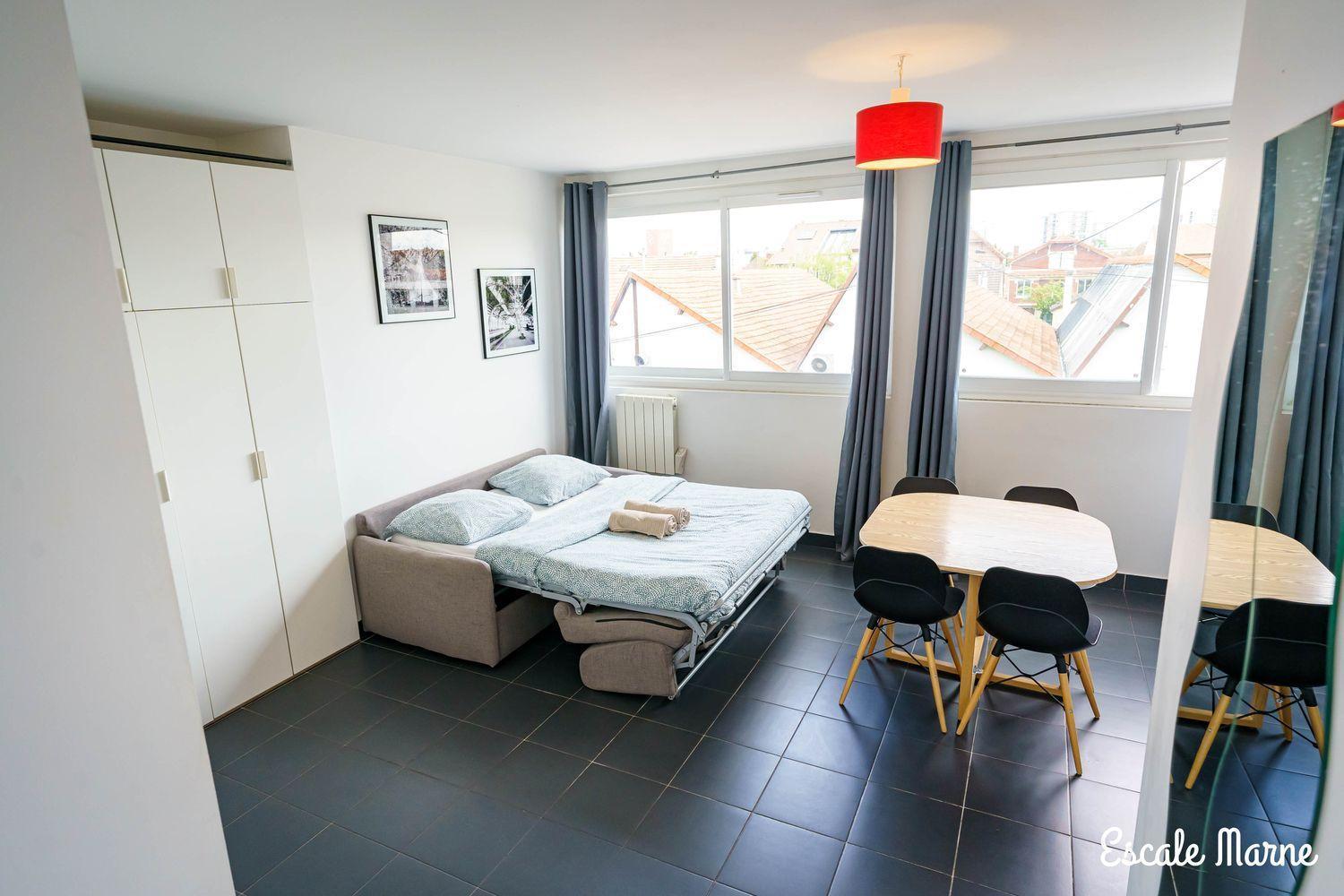 Escale-Marne Fr - 202 - Free Parking - Free Luggage Storage - All Equipped - Linen Included - Washing Machine - 10Mn Walk Metro 8 - Rer A - Panoramic View - From 1 To 14 Guests ميزو الفورْ الغرفة الصورة